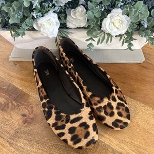Zara flats- like new!